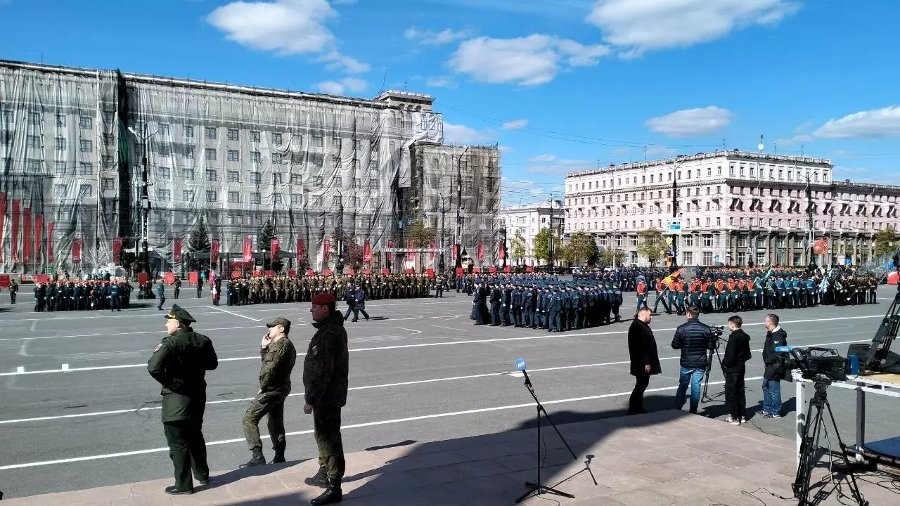 Репетиция торжественного построения войск Челябинского гарнизона 7 мая