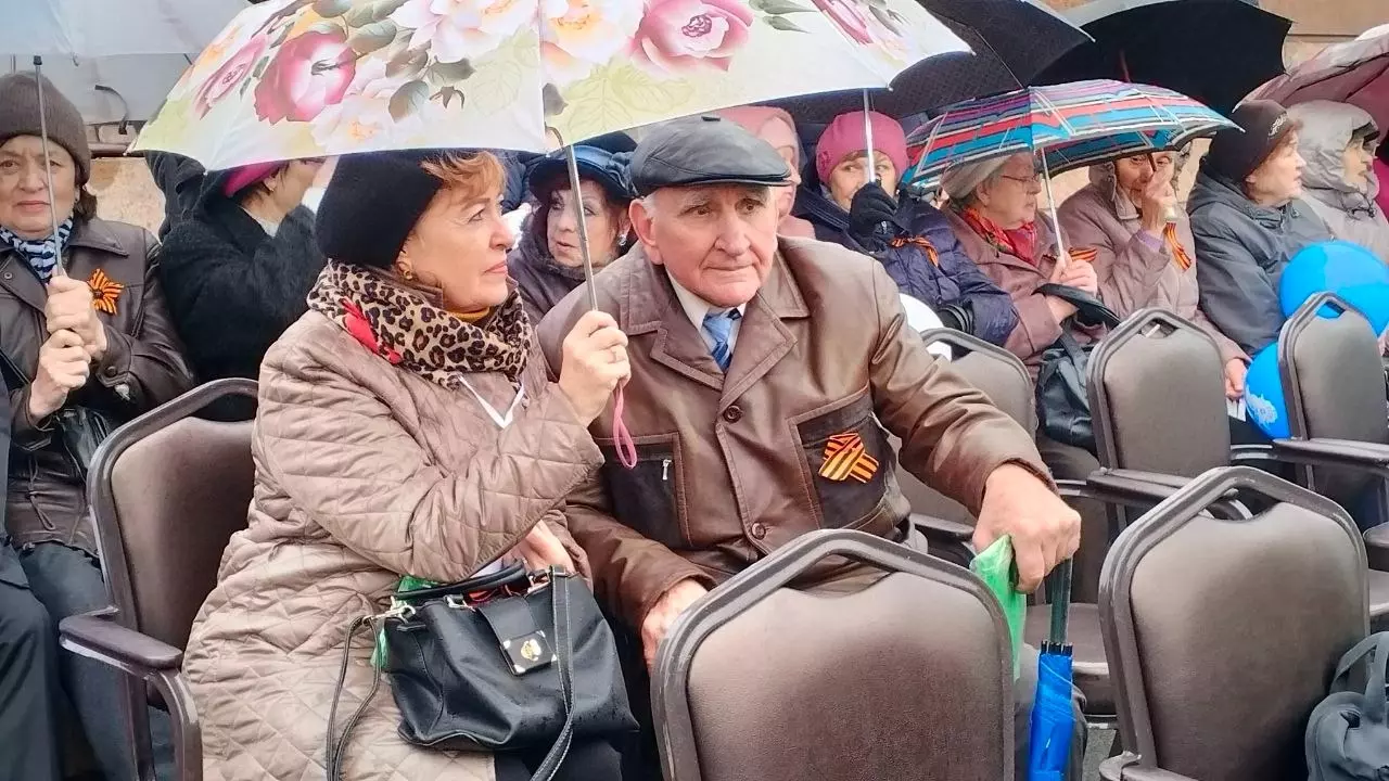 В Челябинске до начала парада начался дождь