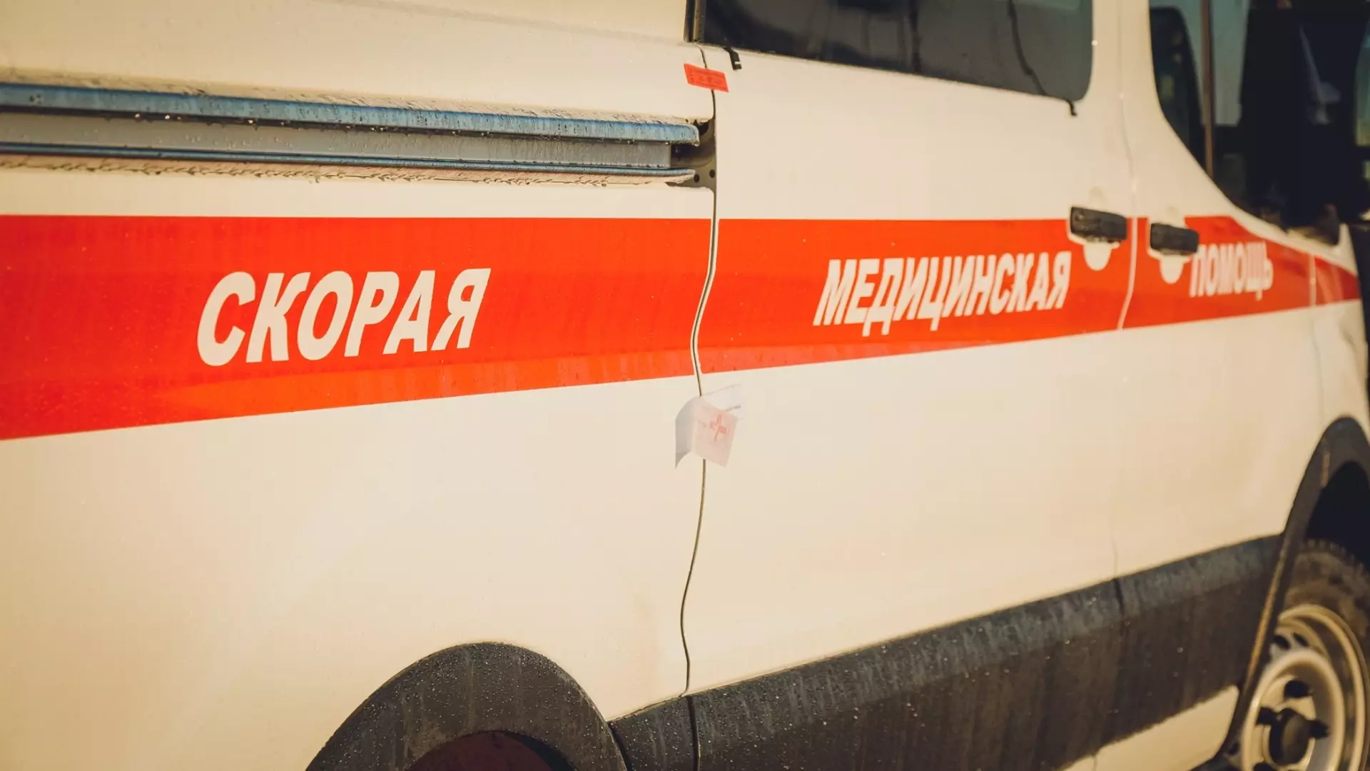 Две иномарки столкнулись на перекрестке в Челябинске