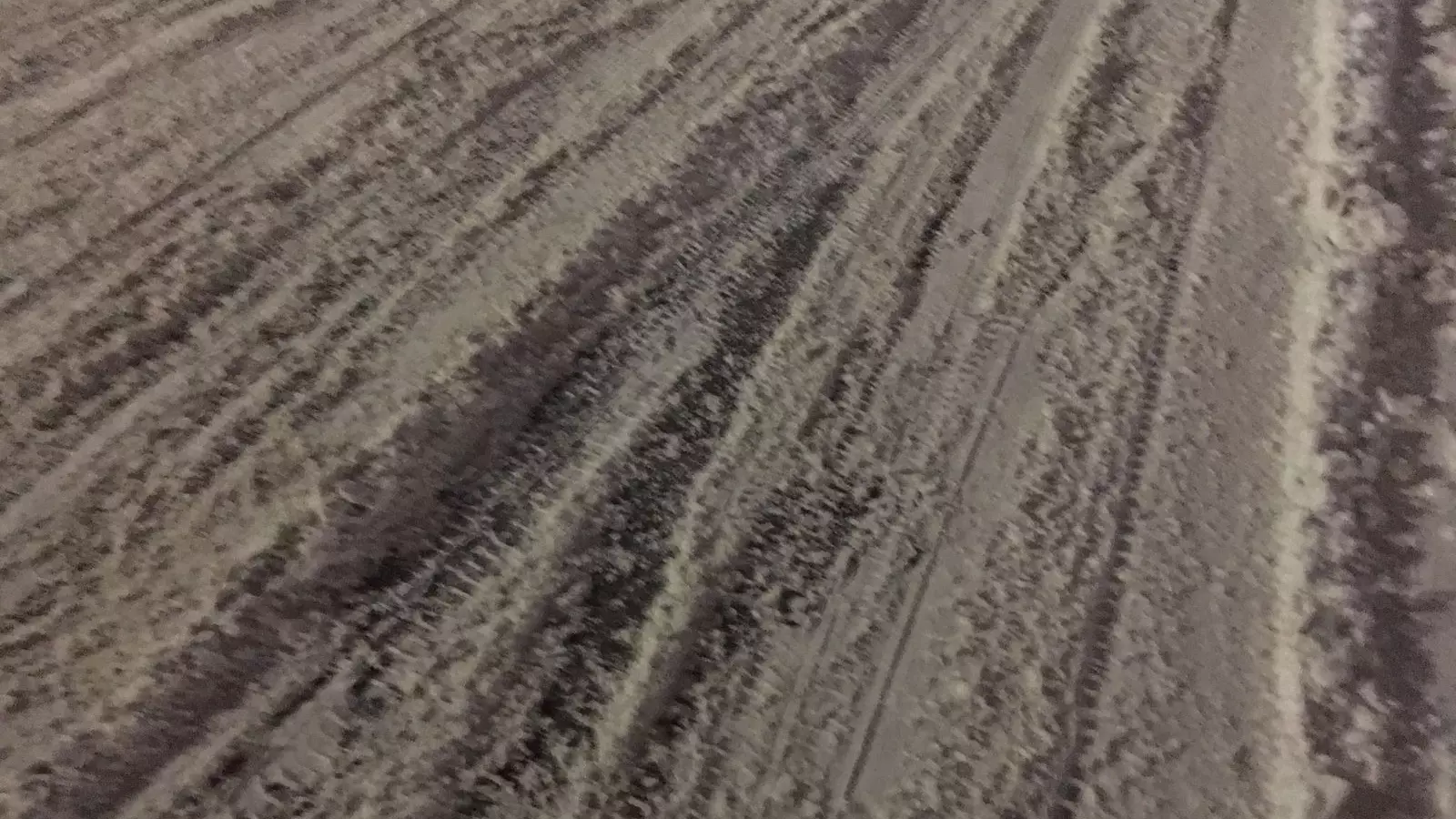 Сложная дорожная ситуация в Челябинской области в условиях снегопада