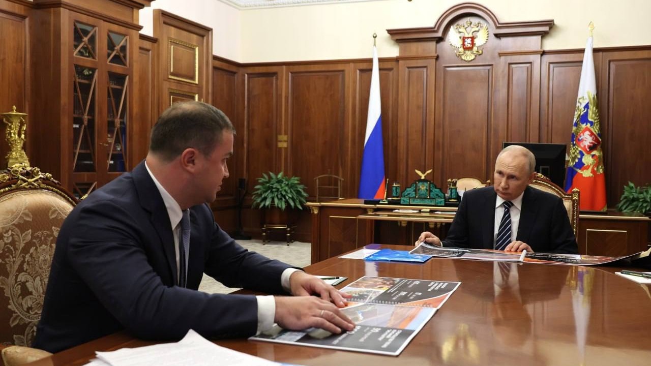 За что российский президент похвалил главу Омской области Хоценко