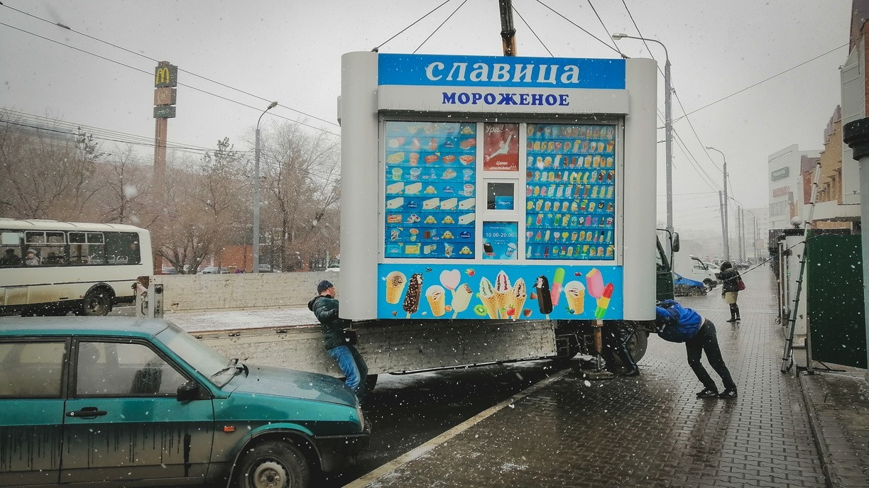 Нелегальные киоски работают больше года в Челябинске