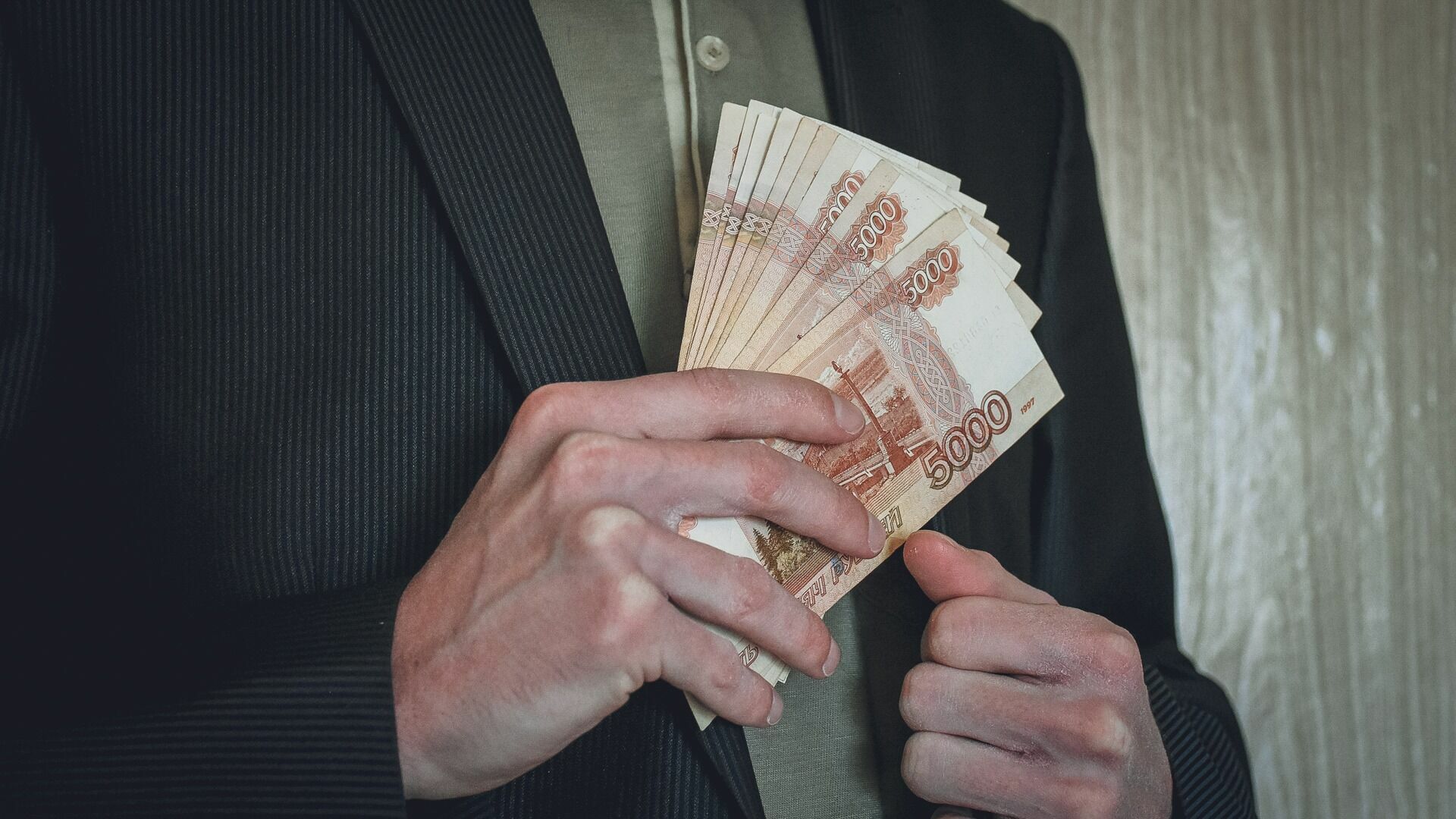 Кому в Челябинске жить хорошо: ЧТЗ предлагает высокие зарплаты, но не всем