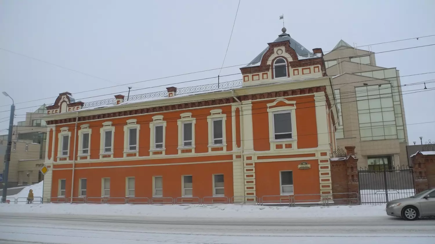 Дом Покровского в центре Челябинска