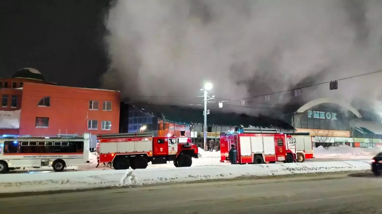 Пожар на рынке «Восточный город» в Челябинске принес многомиллионные убытки