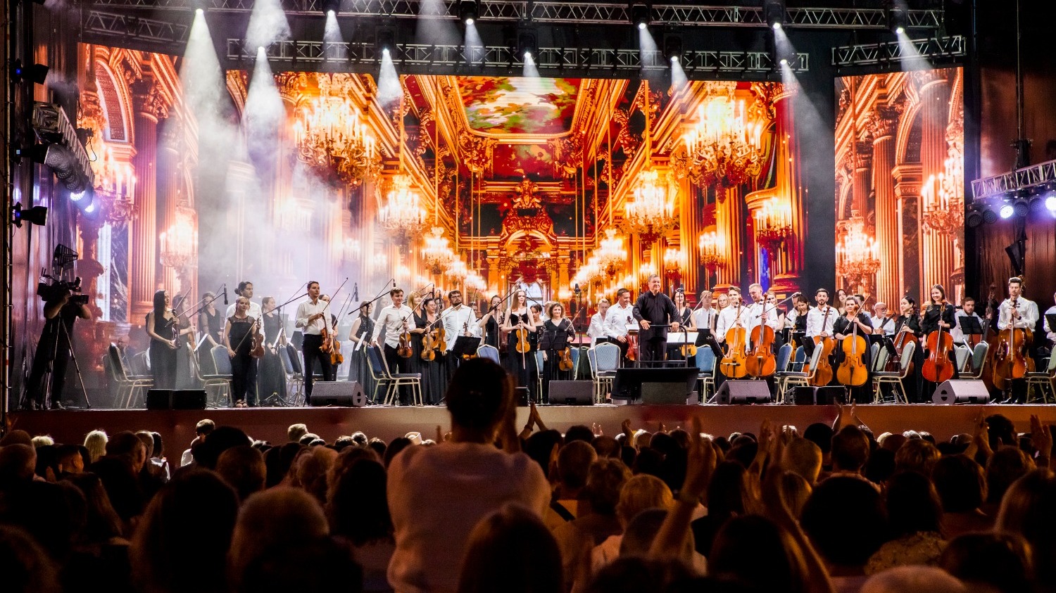 Аплодисменты Государственному симфоническому оркестру Челябинской области