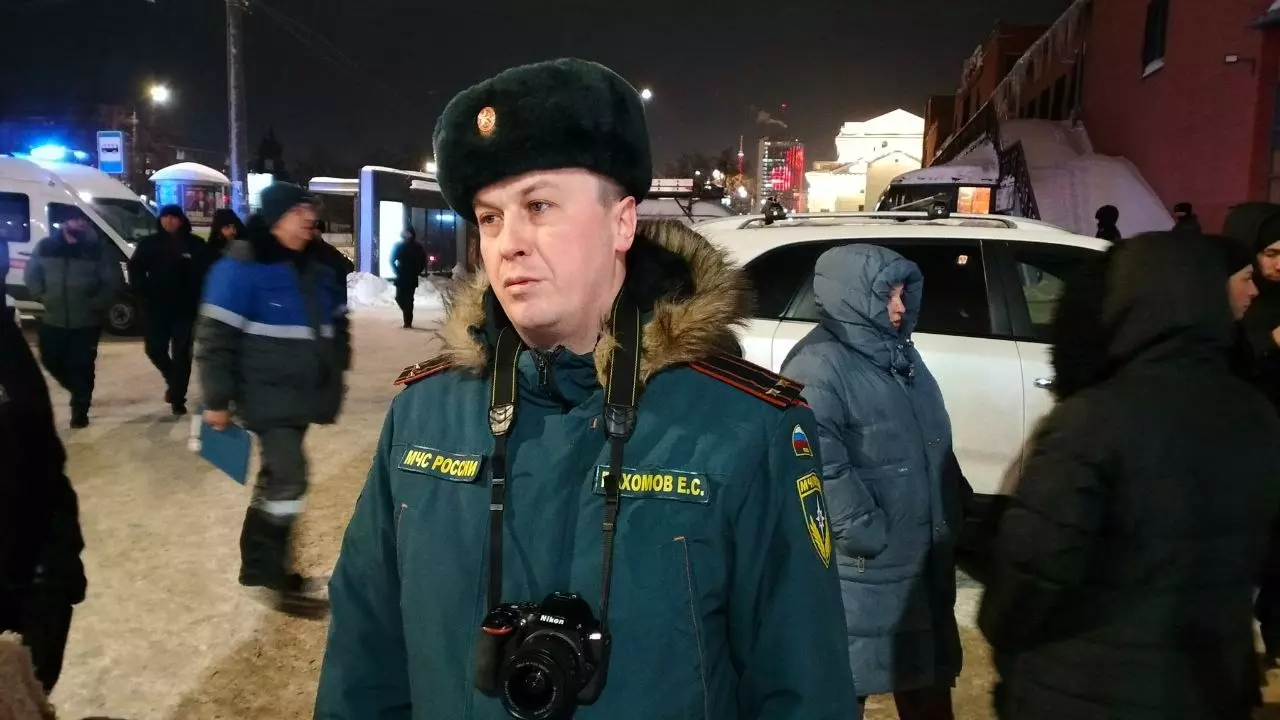 Пострадавших на большом пожаре в Челябинске не выявлено