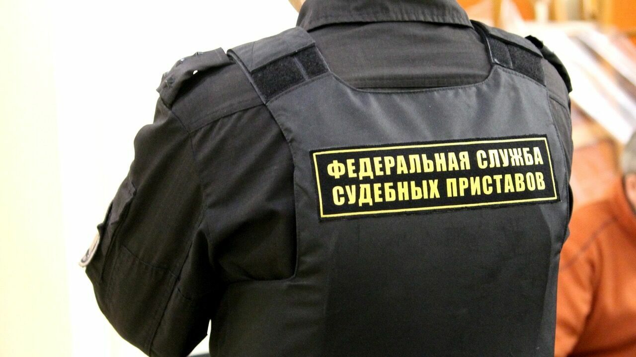 30 автомобилей арестовали судебные приставы на выезде из Челябинска