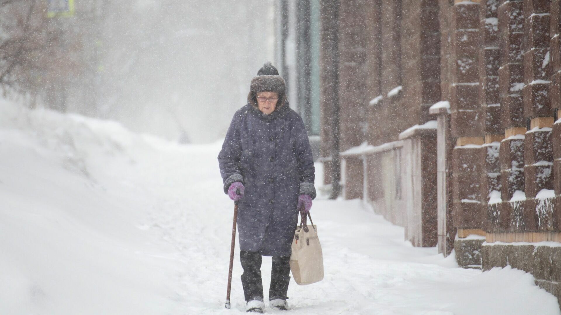Добираться до больницы пешком по морозу приходится жителям челябинского села