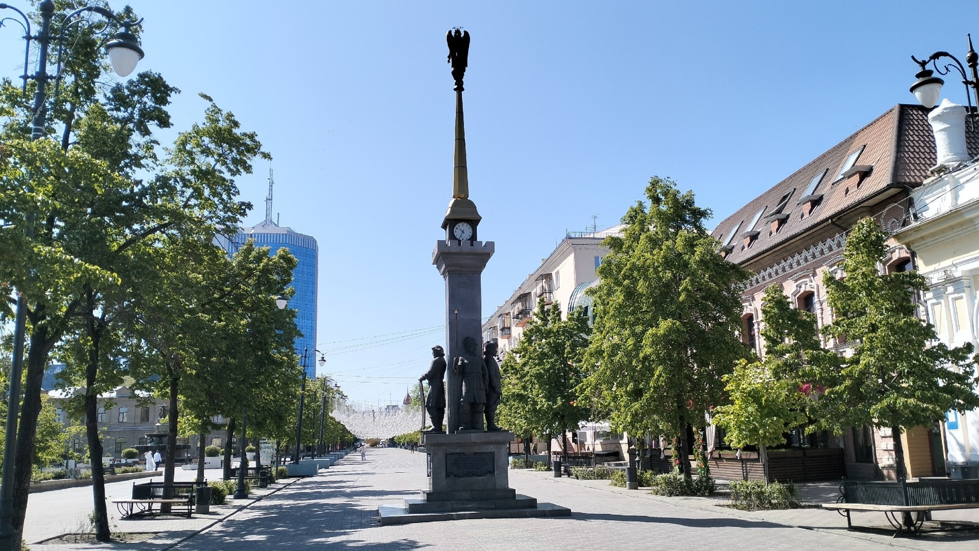Нулевая верста на пешеходной Кировке в центре Челябинска