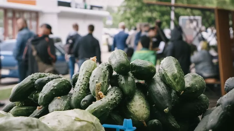 С овощного рынка под Челябинском вывозят товар