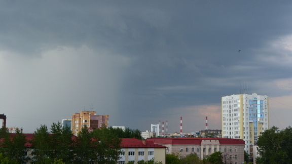 Град и мощные дожди спешат в Челябинскую область