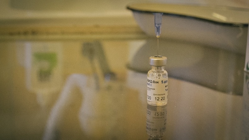 Колоться не обязательно: назальная вакцинация от коронавируса появилась в Челябинске