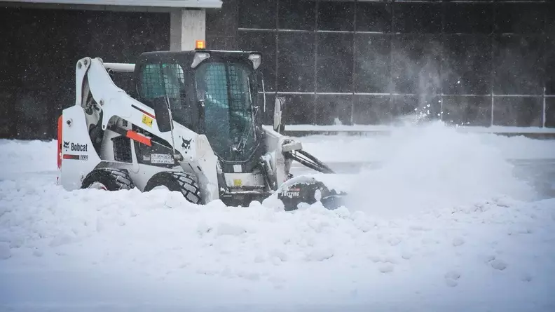 Глава Челябинска рассказала, как в городе борются со снежными завалами