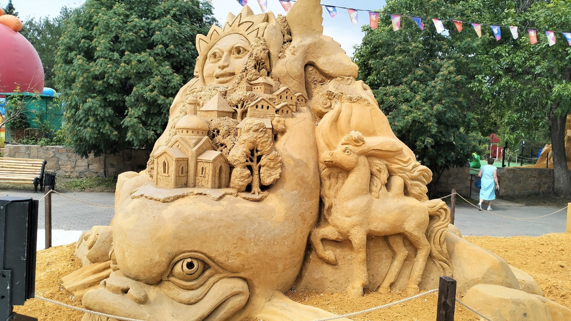 Фестиваль песочных скульптур в Челябинске: лучшие фигуры сохранились с 2022 года