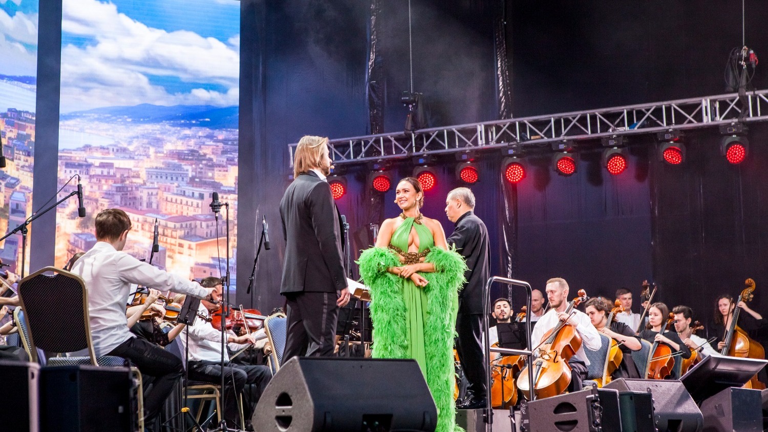 Оперная певица Аида Гарифуллина и солист Мариинского театра Иван Гынгазов на челябинской сцене