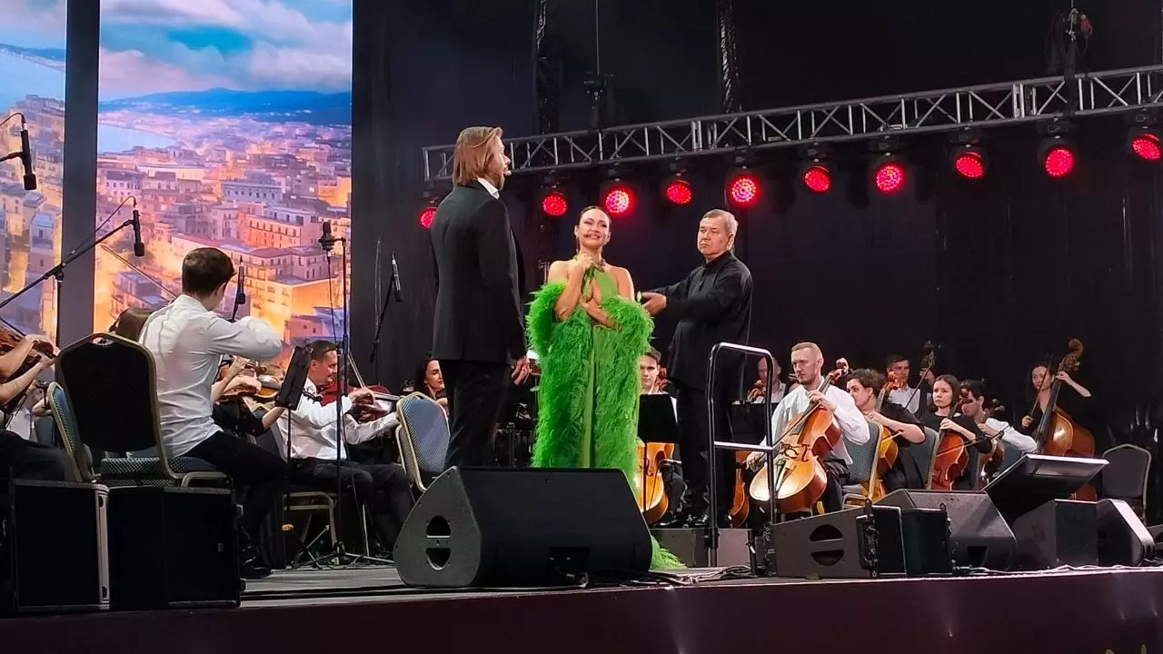 Выступление Аиды Гарифуллиной в сопровождении Челябинского симфонического оркестра