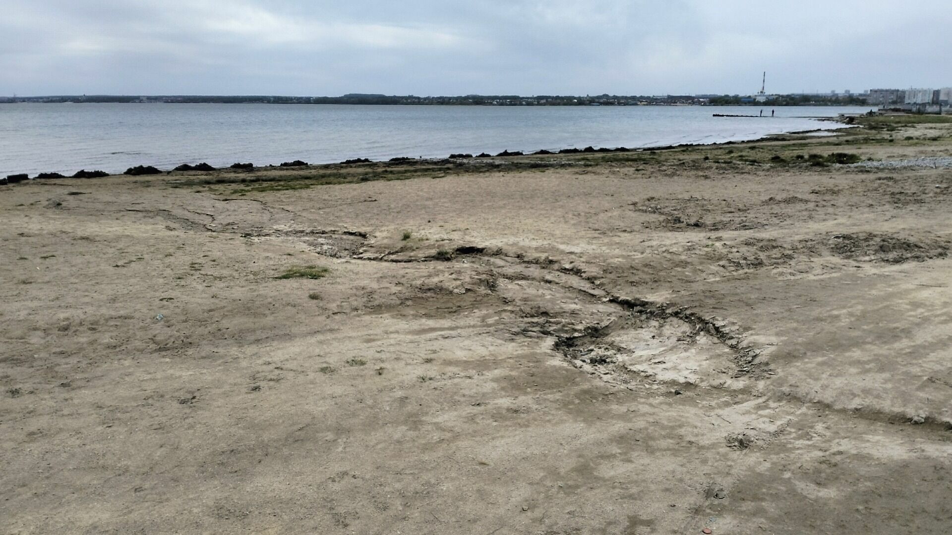 Назревает экологическая катастрофа: челябинцев пугает состояние «путинского» пляжа