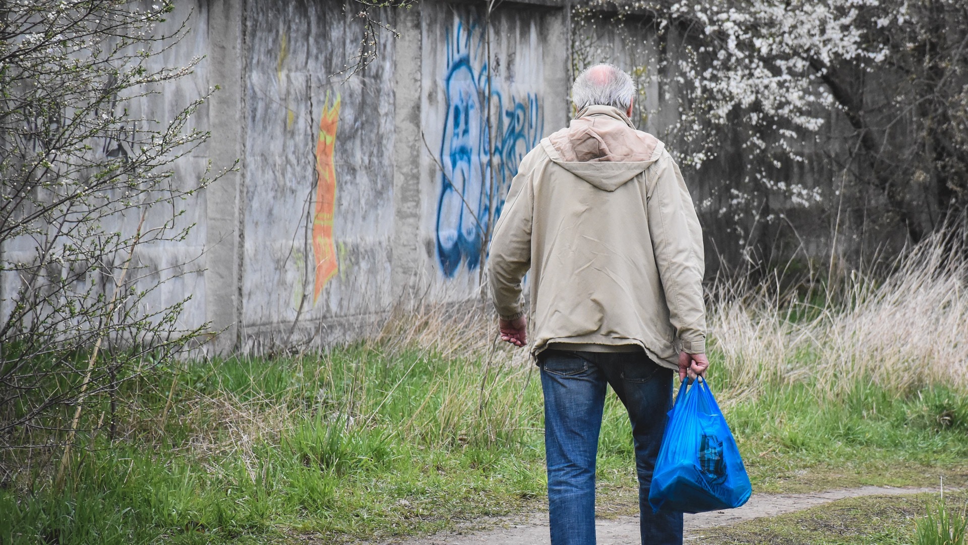 83-летний пенсионер в пиджаке и сандалях пропал в Магнитогорске