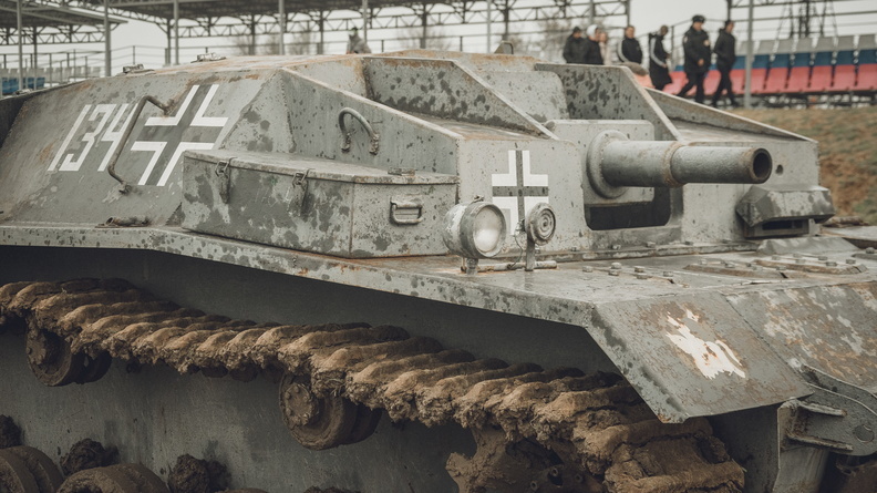 Подбитый танк предложил выставить у немецкого посольства челябинский депутат