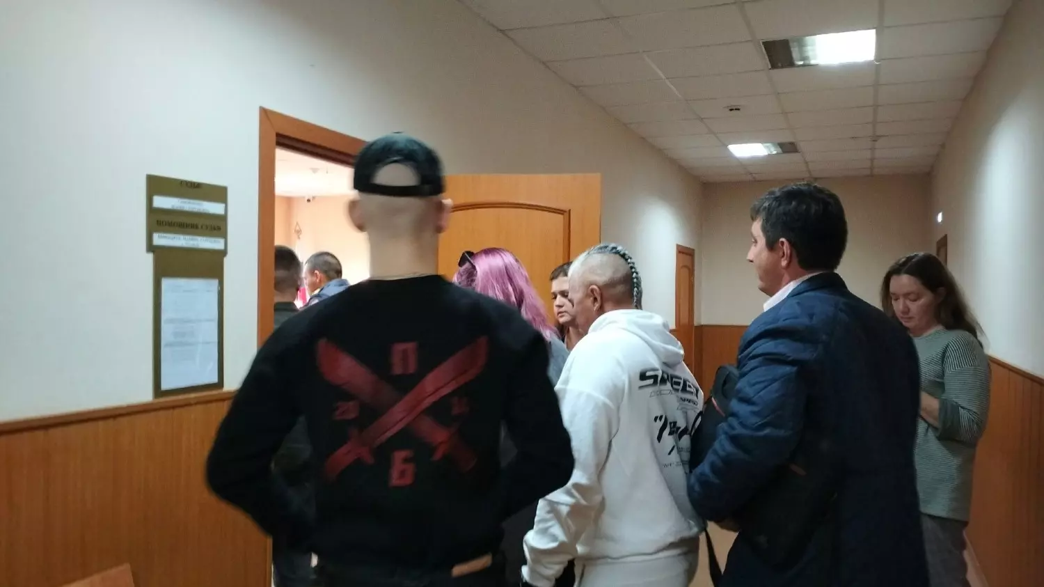 В Курчатовском районном суде продолжают рассматривать уголовное дело о массовой драке в образовательном центре №5