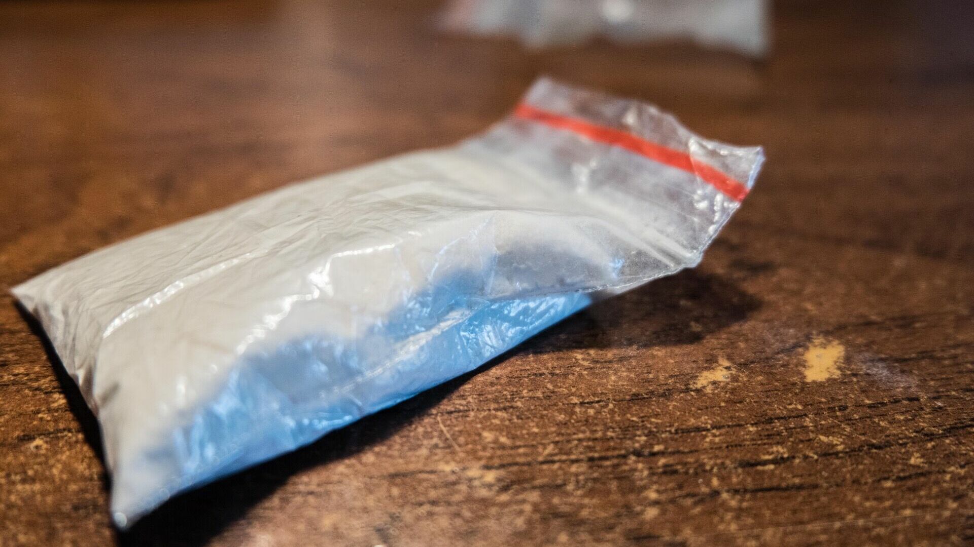 В Копейске члена ОПГ осудили за покушение на сбыт 1,3 килограмма наркотиков