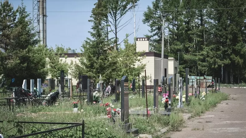 В Челябинске кладбище Сухомесово закрыли на ремонт