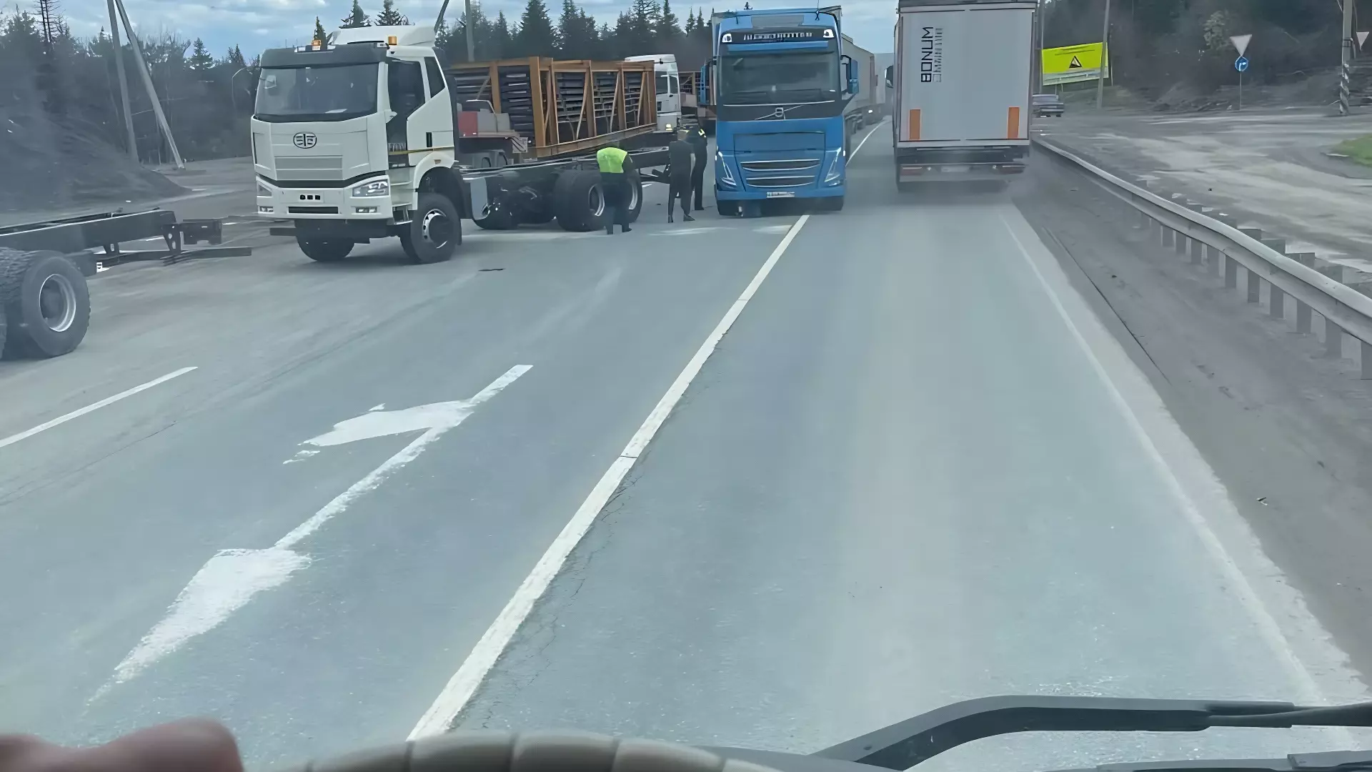 Дорожная авария случилась на трассе М-5 в Челябинской области