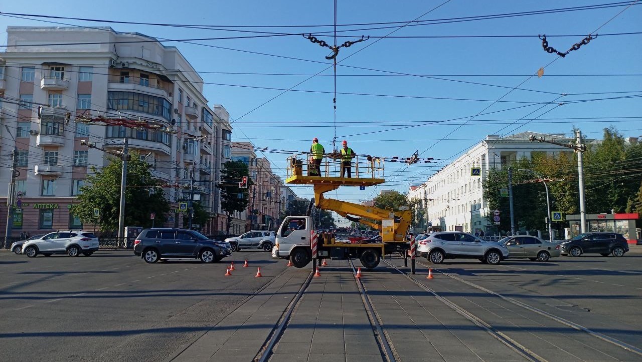 Пять троллейбусных маршрутов изменят направления до конца недели в Челябинске