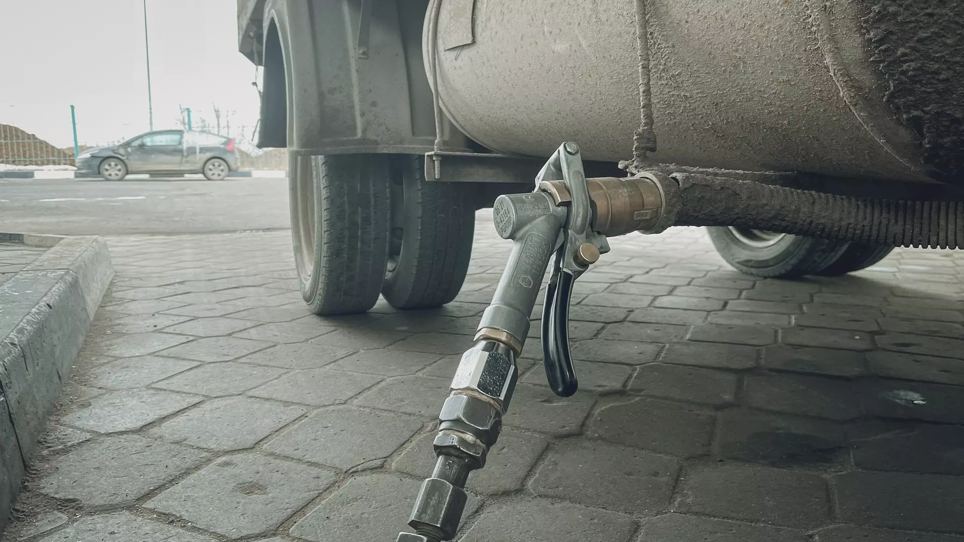 Газ взорвался в машине на трассе в Челябинской области