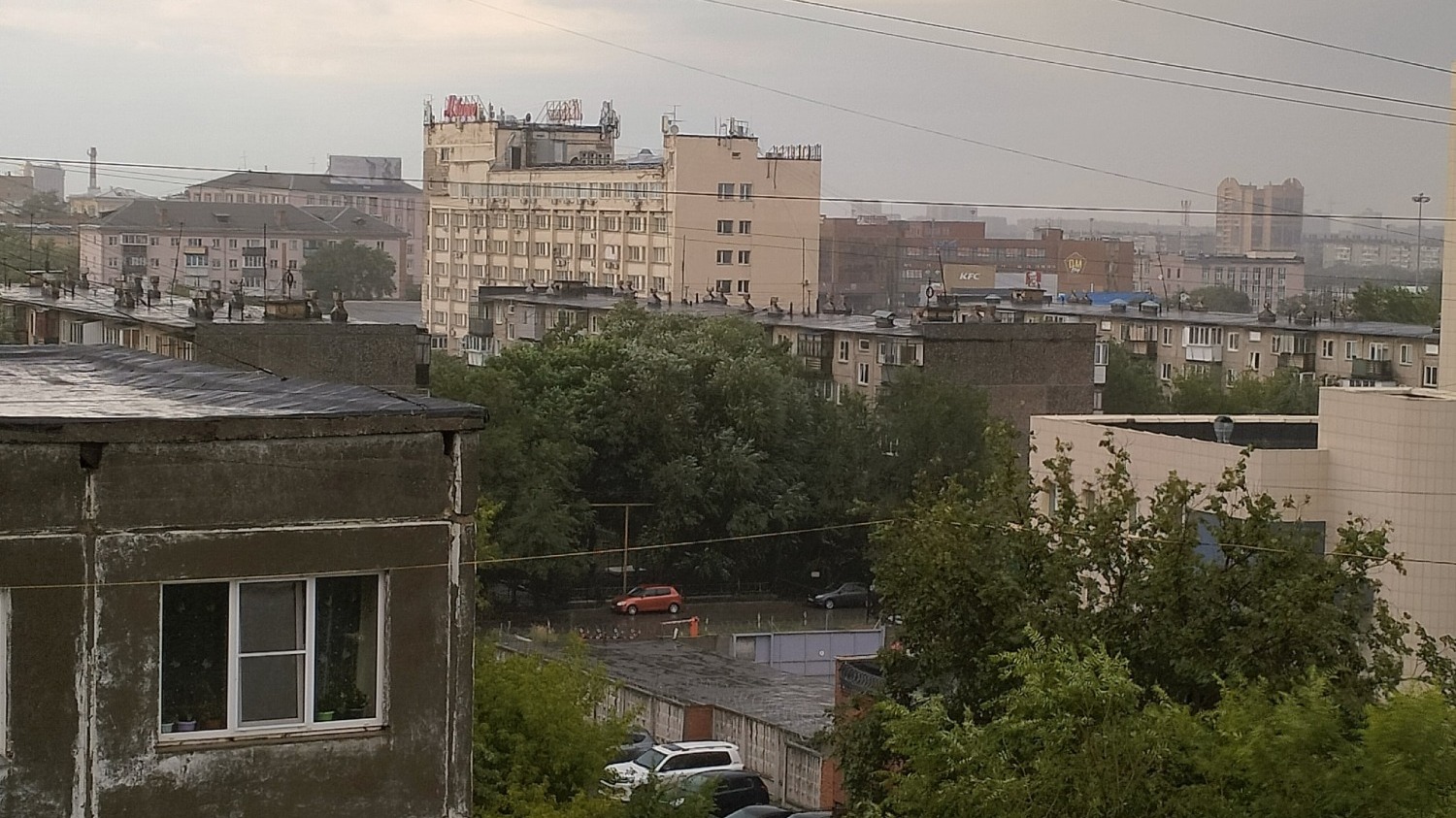 Дождь идет в Челябинске