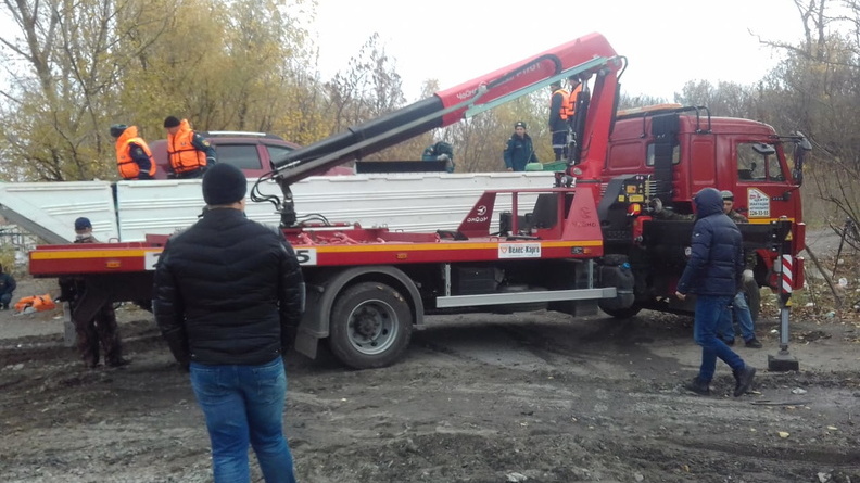 Автомобили продолжат эвакуировать с популярных озер Челябинска