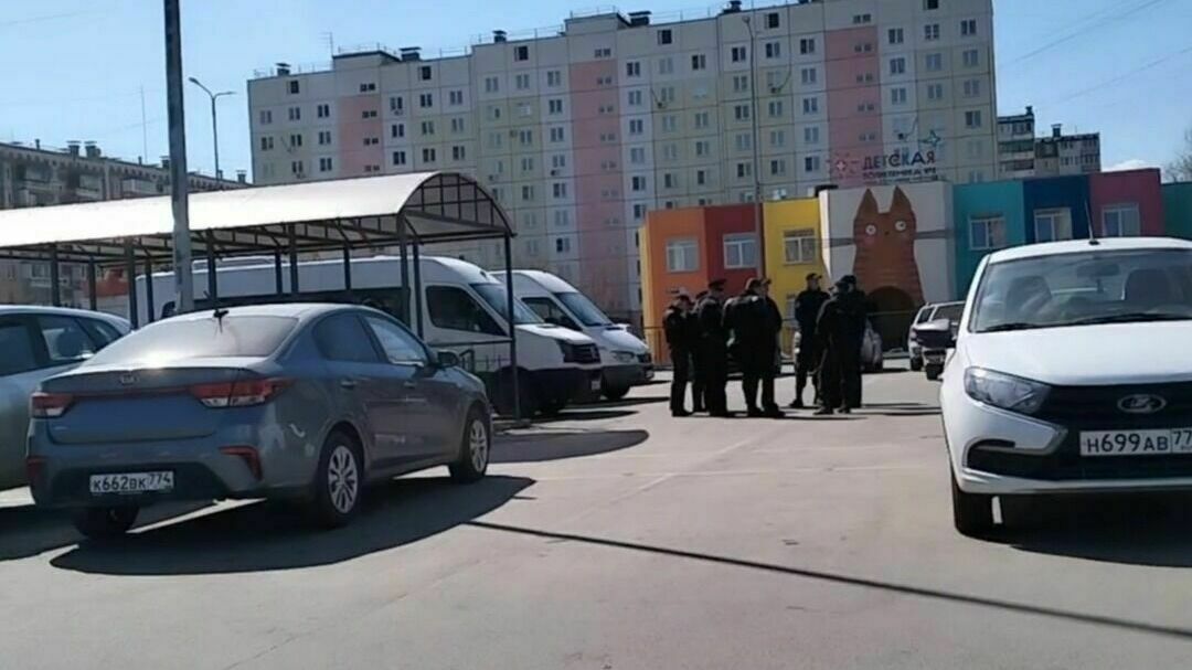 Беспорядки у ТРК в Челябинске предотвратила полиция