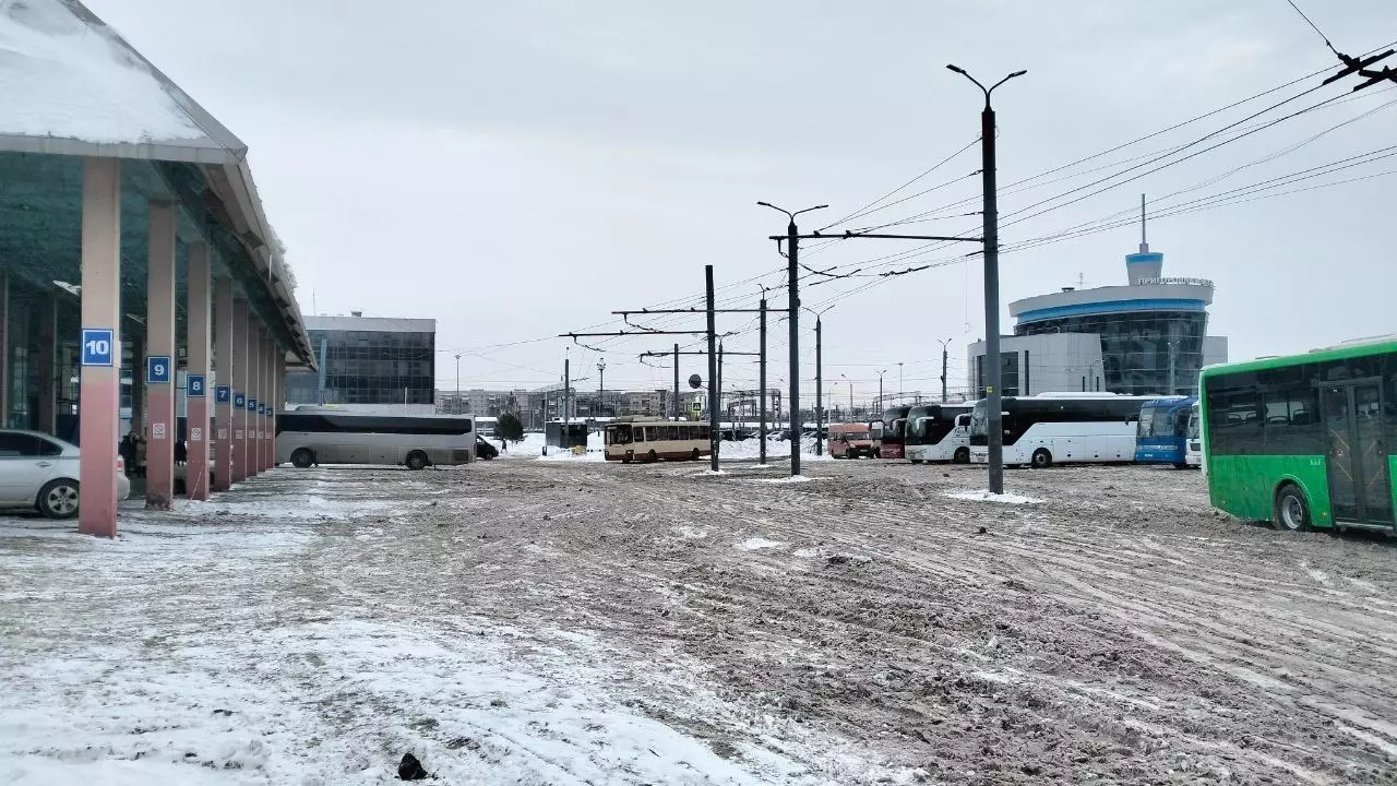 Автовокзал у комплекса «Синегорье» в Челябинске