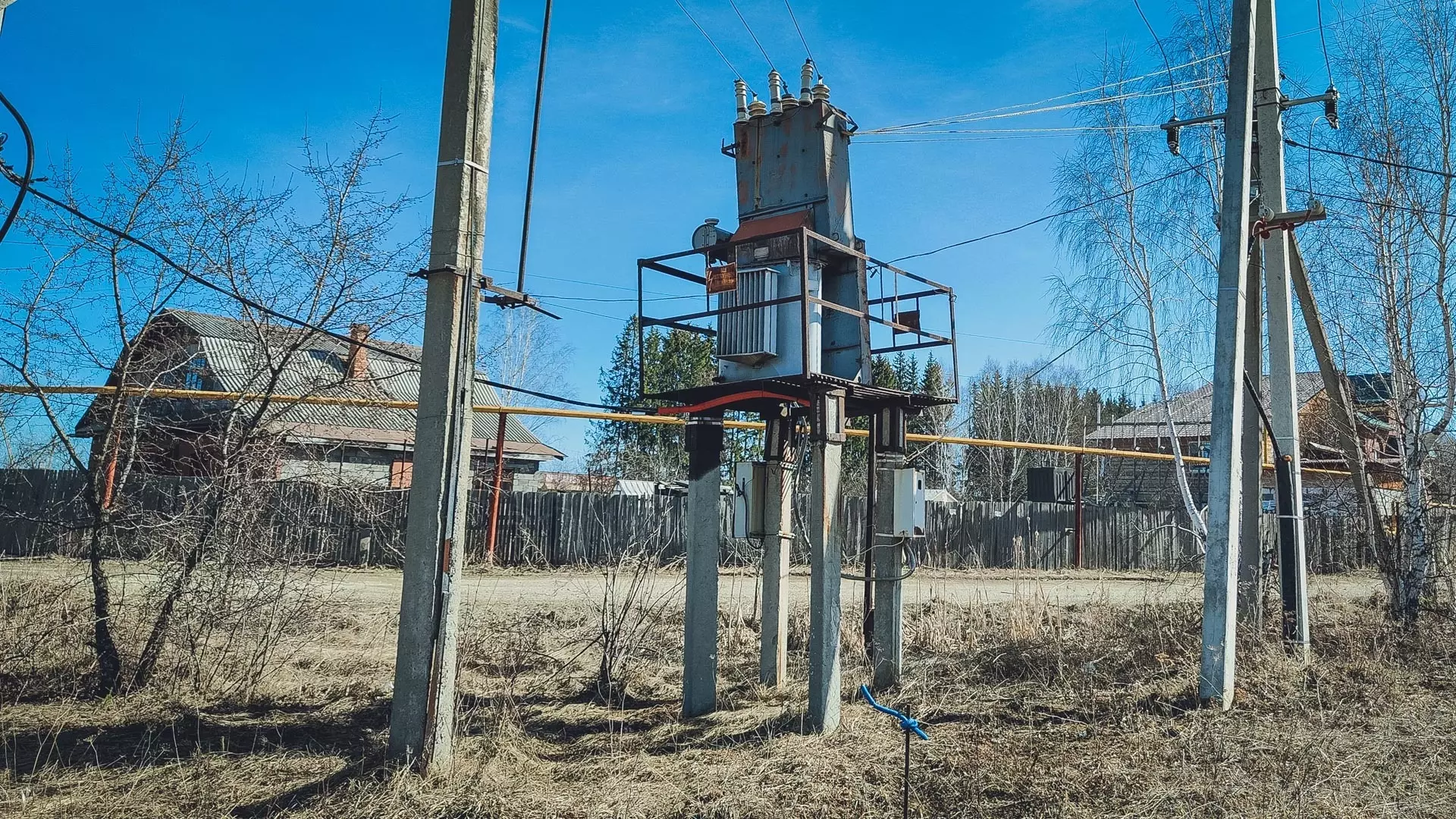 Жители поселка Каштак в Челябинске остались без электричества
