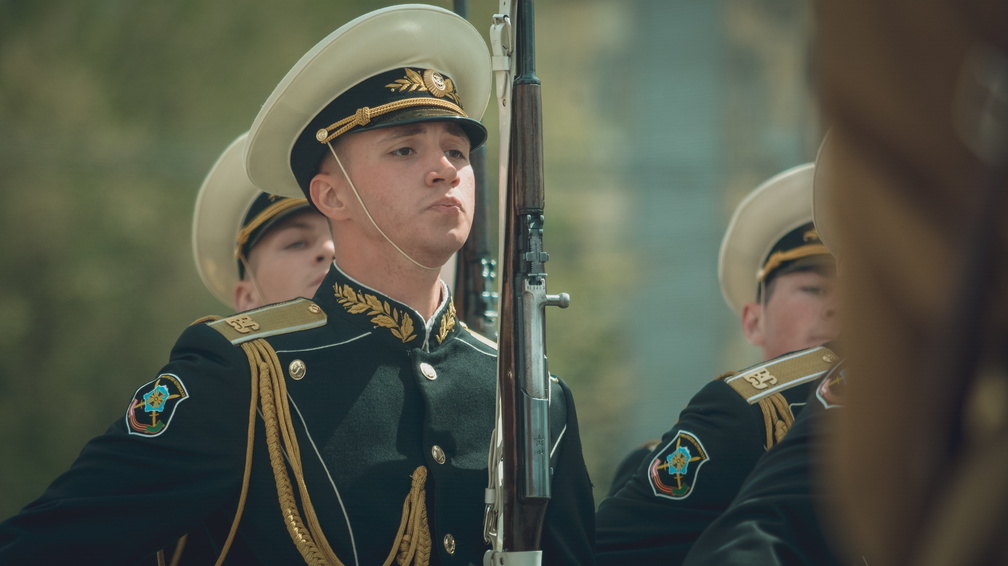 Полный переход на контрактную армию поддержало большинство жителей Челябинска