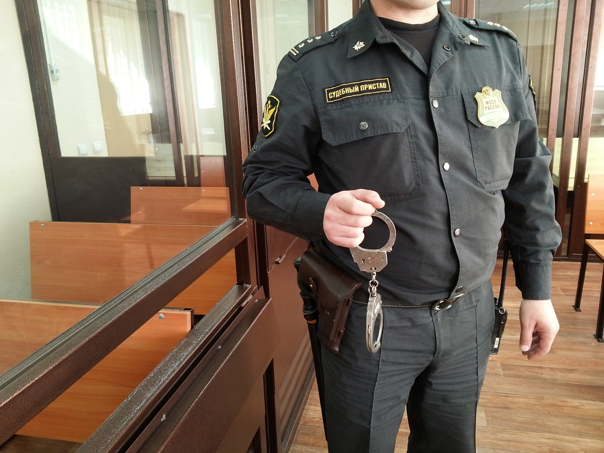 Полицейского из отдела по контролю за наркотиками задержали в Челябинске