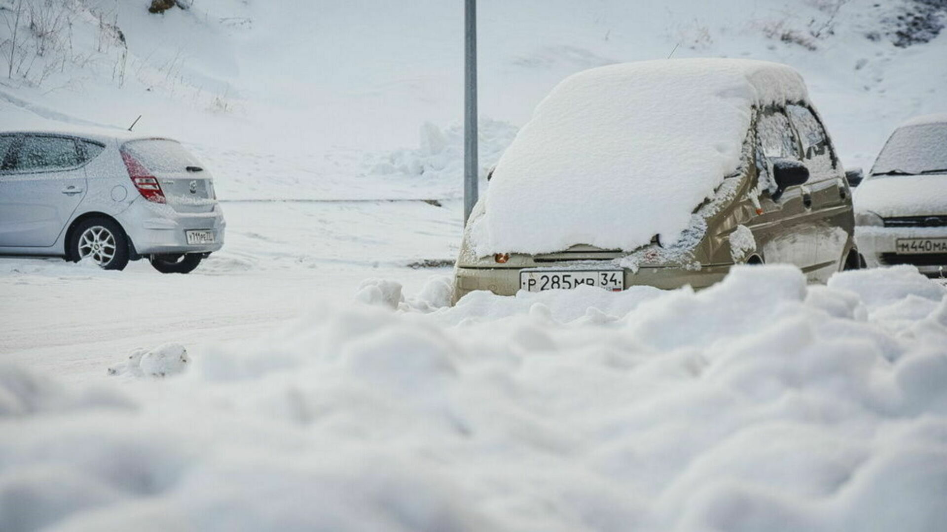 Погодные условия вставляют палки в колеса автомобилистам в Челябинской области
