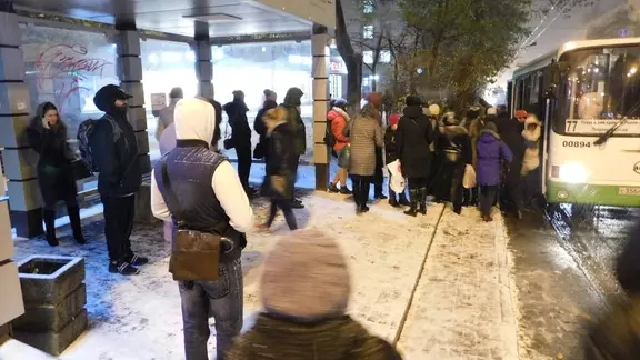 14 заглохших из-за морозов автобусов вернулись на линию в Челябинске