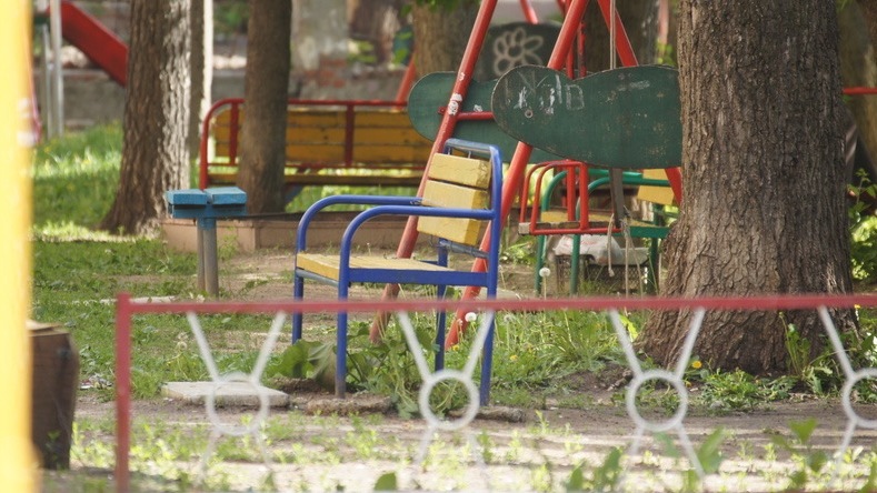 На детской площадке в Челябинске был найден труп