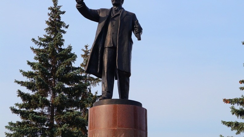Памятник Ленину решили не восстанавливать в Миассе