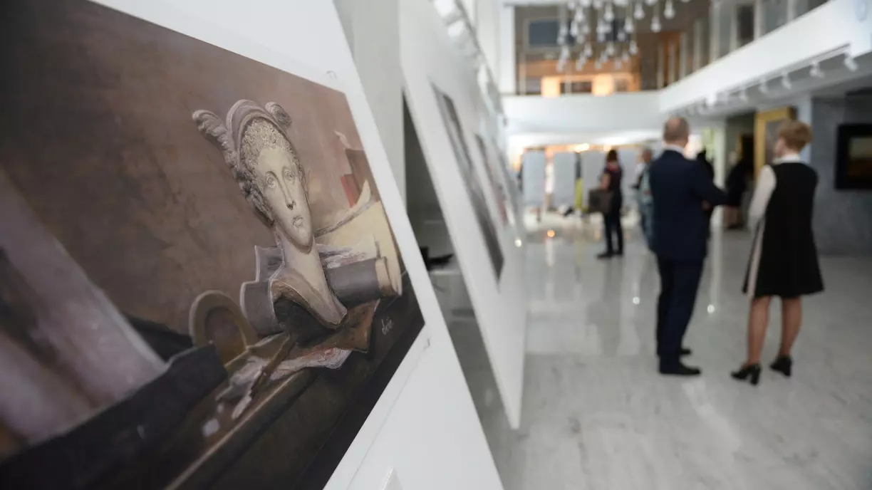 Колоритную картину челябинской художницы выставили в галерее Москвы