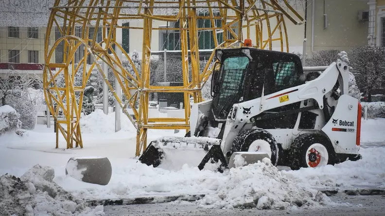 За сутки убрали 26,4 тысяч кубометров снега в Челябинске