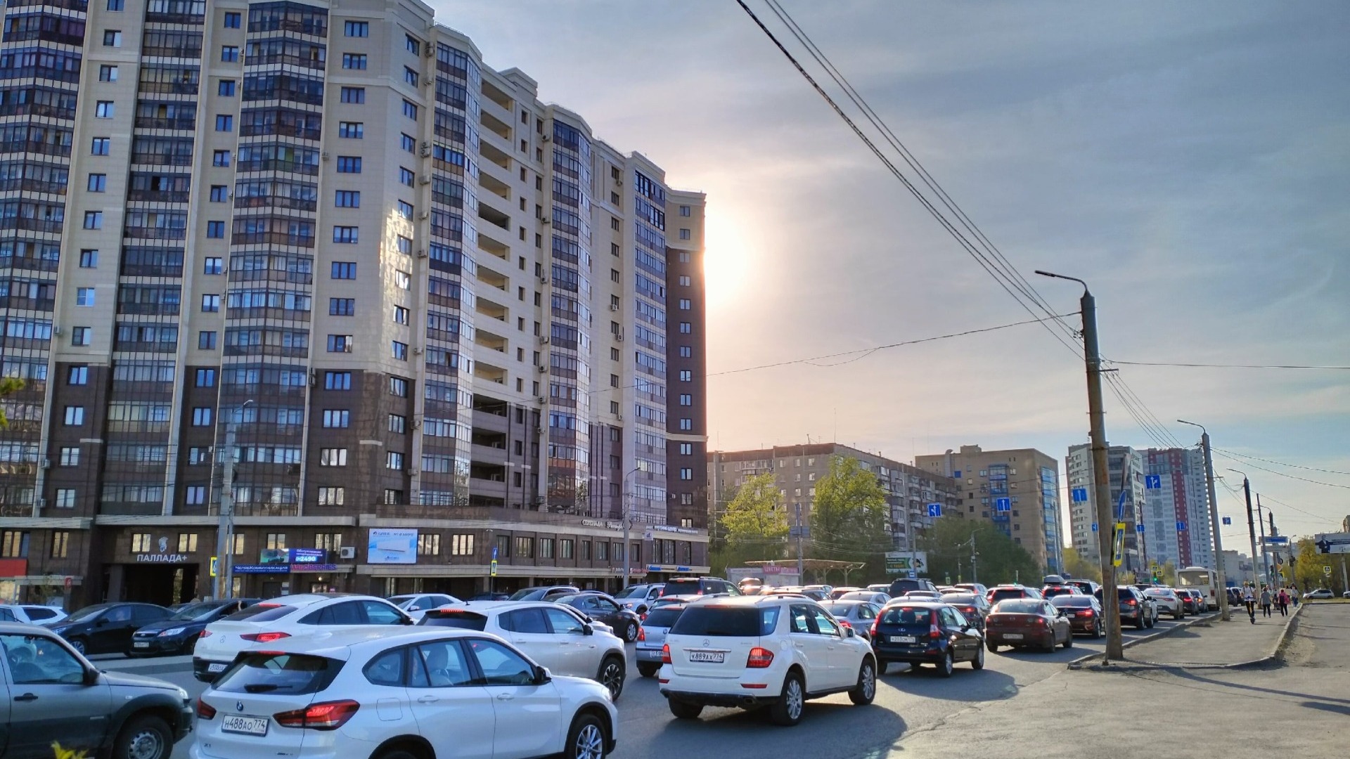 Незаконные автостоянки в Челябинске снесут
