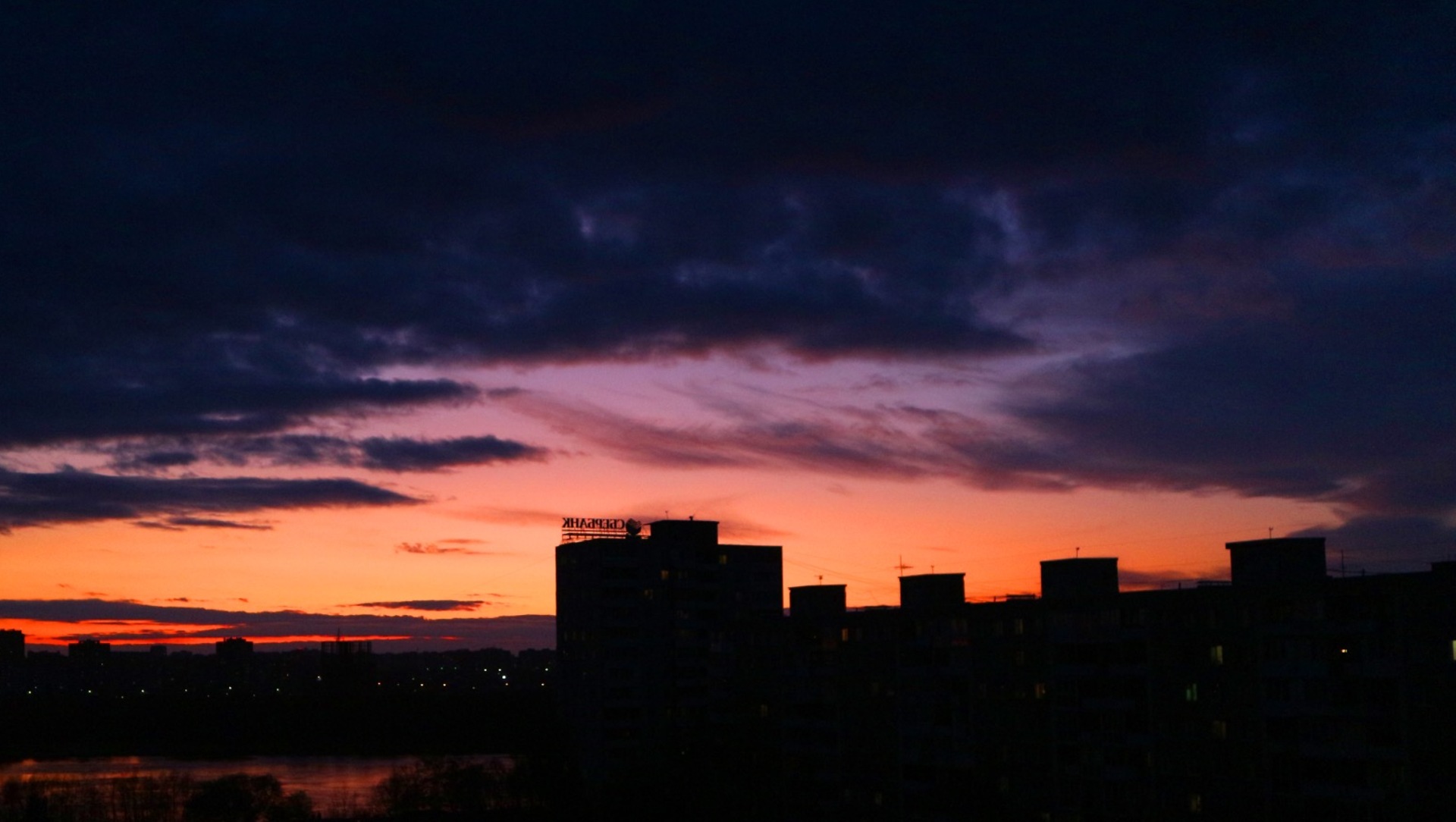 Вечером 20 апреля. Ночное небо над Новосибирском. Небо Белгород. Парад планет на небе. Парад планет в Оренбурге 2023.