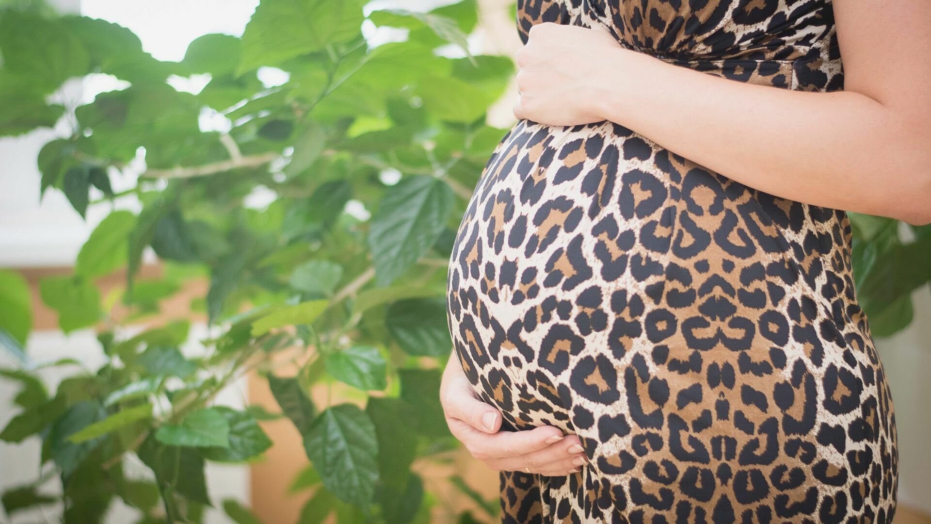 Челябинские врачи получили премию за спасение беременной с онкологией