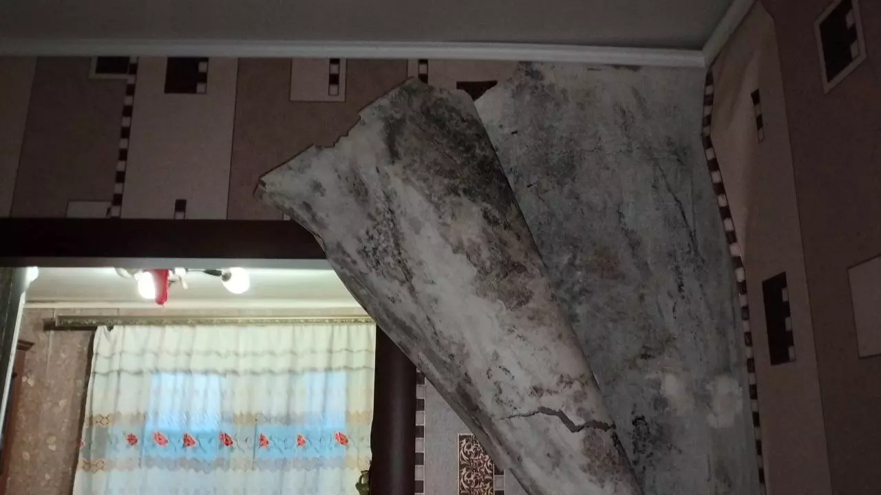 Стена под обоями в квартире дома по ул.Братьев КАшириных, 101А в Челябинске
