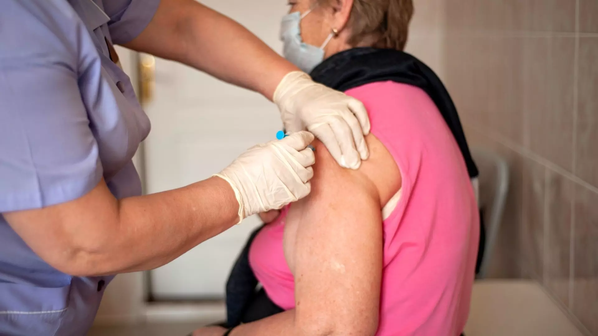 Более 300 тысяч жителей региона привились от гриппа