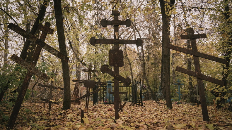 Нелегальное кладбище заставили судом обрести хозяина в Челябинской области