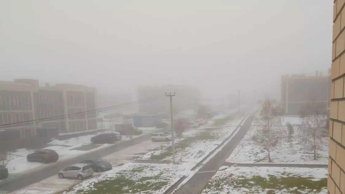 Челябинск снова заволокло густым туманом